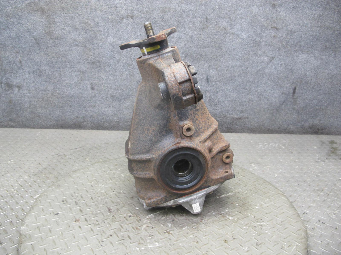 04-06 Lexus UCF30L LS430 RWD Rear Differential Carrier 3.769 Ratio 116K OEM