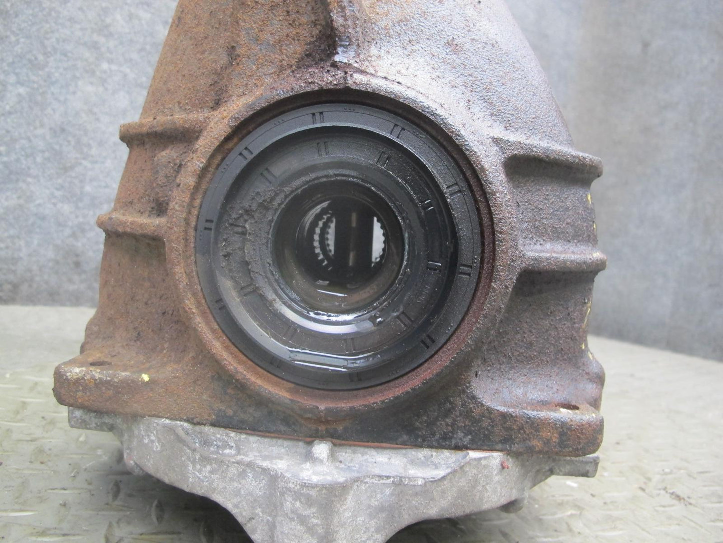 04-06 Lexus UCF30L LS430 RWD Rear Differential Carrier 3.769 Ratio 116K OEM