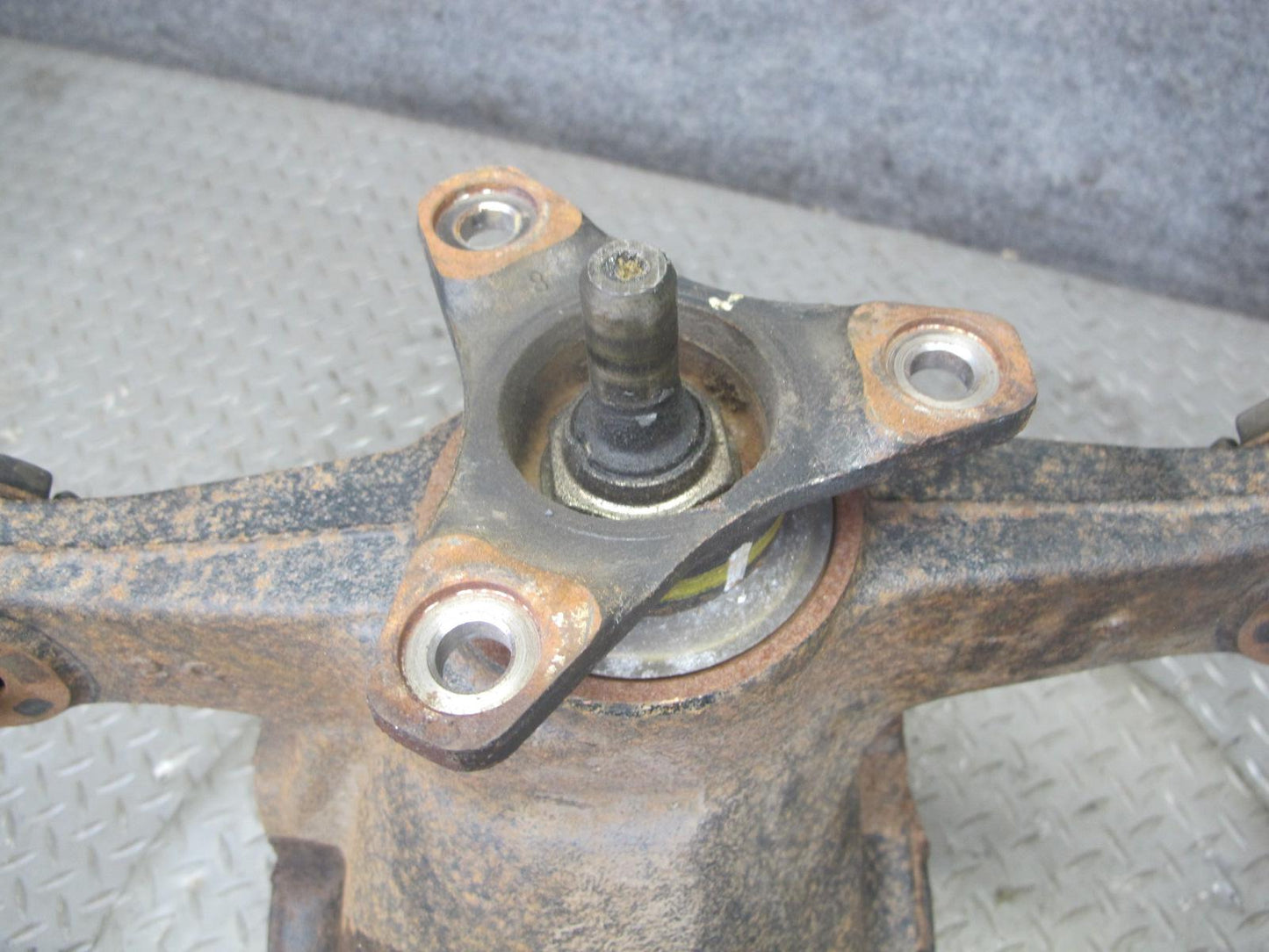 04-06 Lexus UCF30L LS430 RWD Rear Differential Carrier 3.769 Ratio 116K OEM