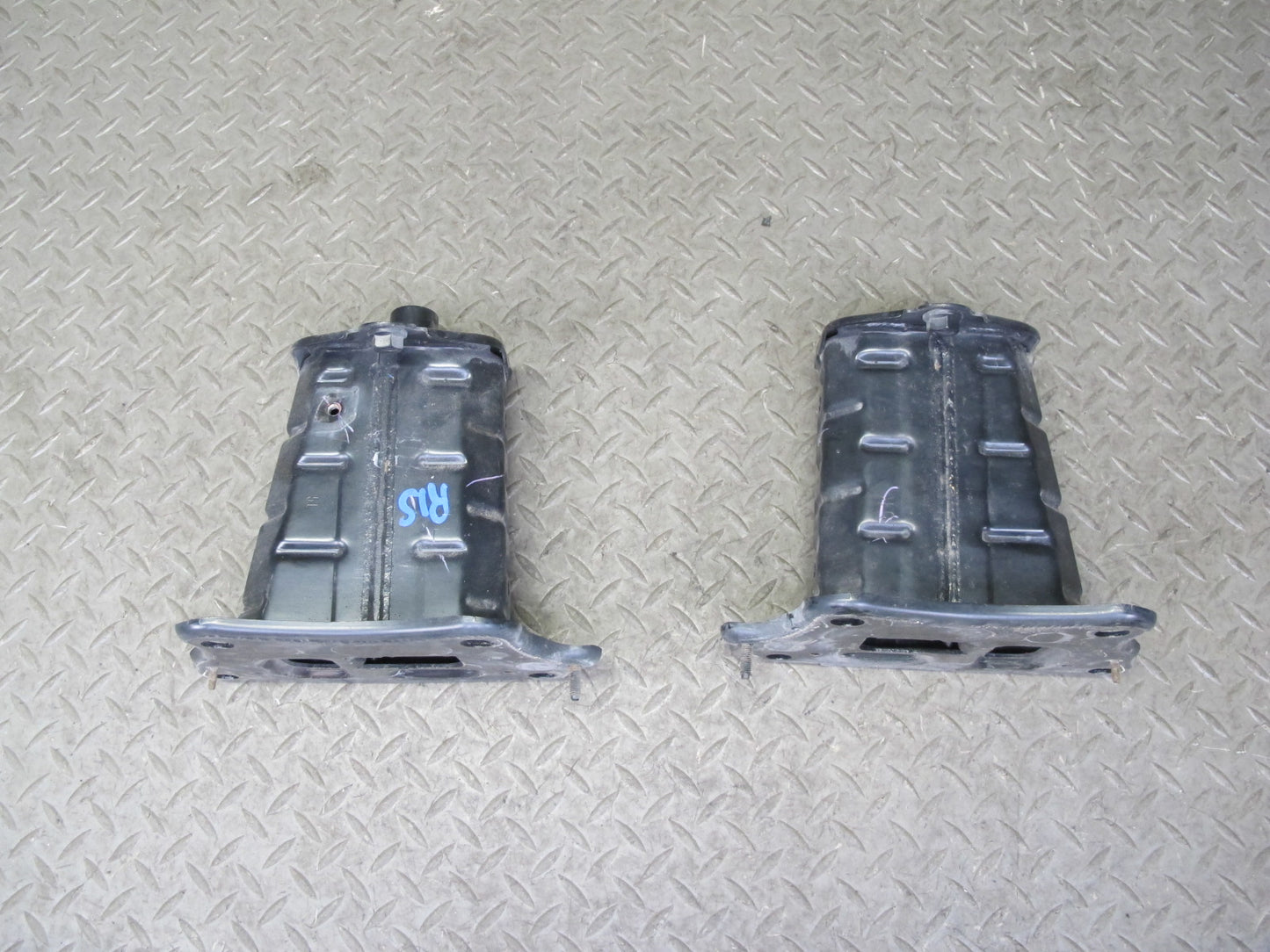 06-15 Lexus IS350 IS250 Front Bumper Reinforcement Support Bracket Mount Set OEM