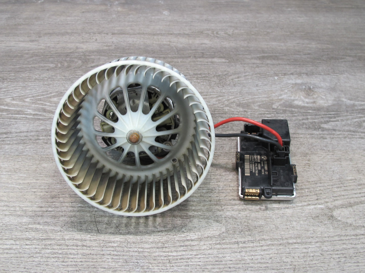 11-16 BMW F10 5-SERIES 550i A/C Heater Blower Motor Fan w Resistor 9242607 OEM