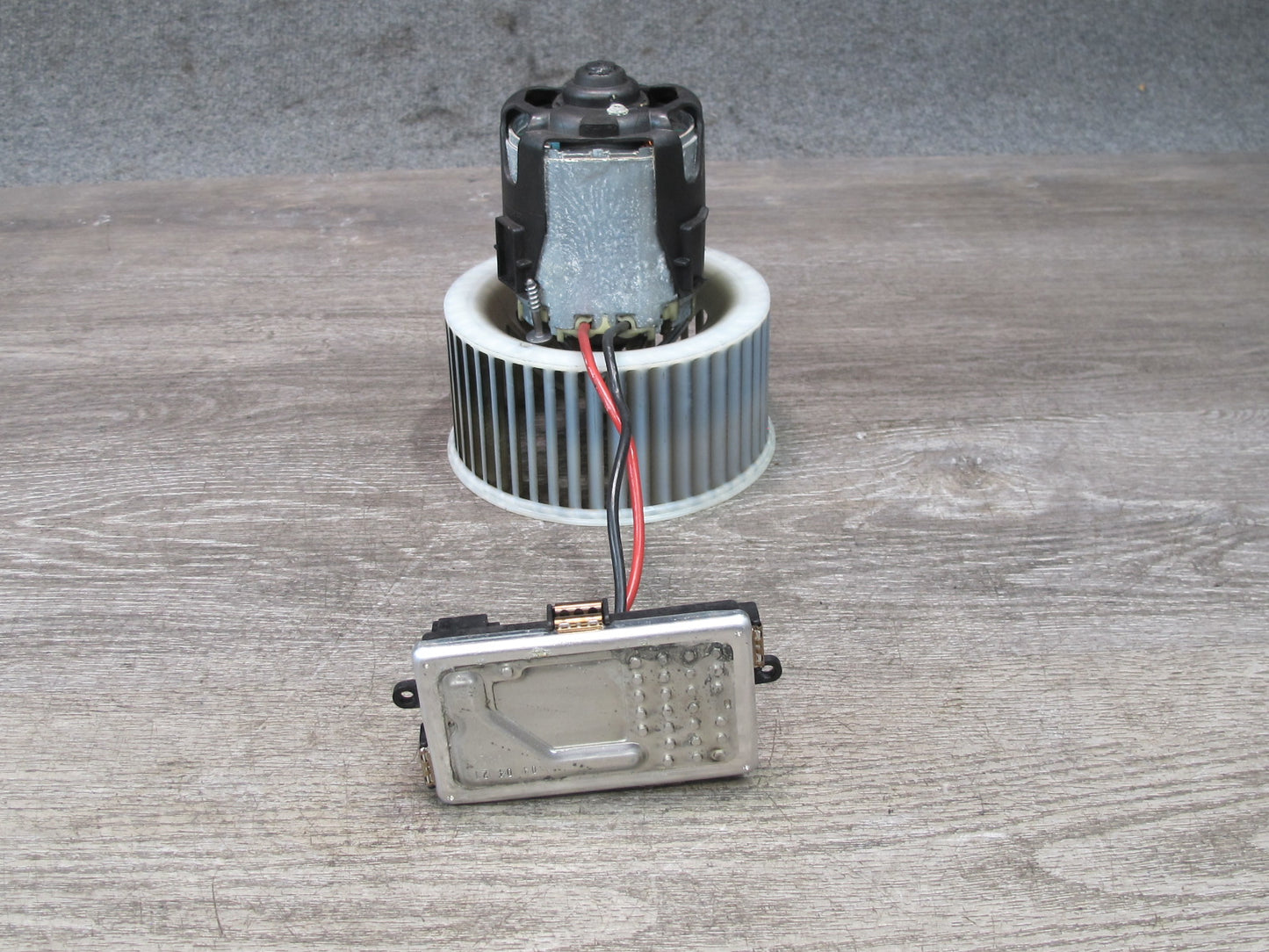 11-16 BMW F10 5-SERIES 550i A/C Heater Blower Motor Fan w Resistor 9242607 OEM