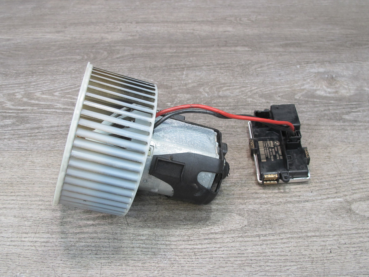 11-16 BMW F10 5-SERIES 550i A/C Heater Blower Motor Fan w Resistor 9242607 OEM