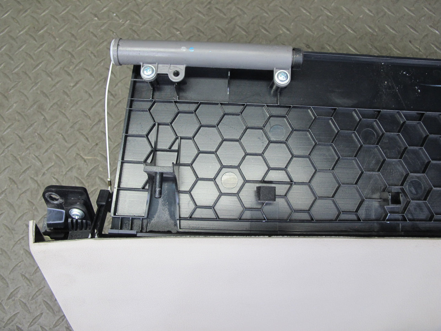 10-11 Lexus GSE20L IS350 IS250 Dash Glove Box Compartment Storage Alabaster OEM