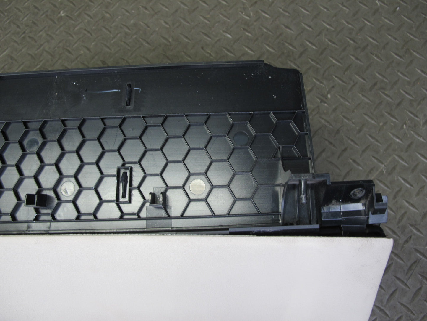 10-11 Lexus GSE20L IS350 IS250 Dash Glove Box Compartment Storage Alabaster OEM