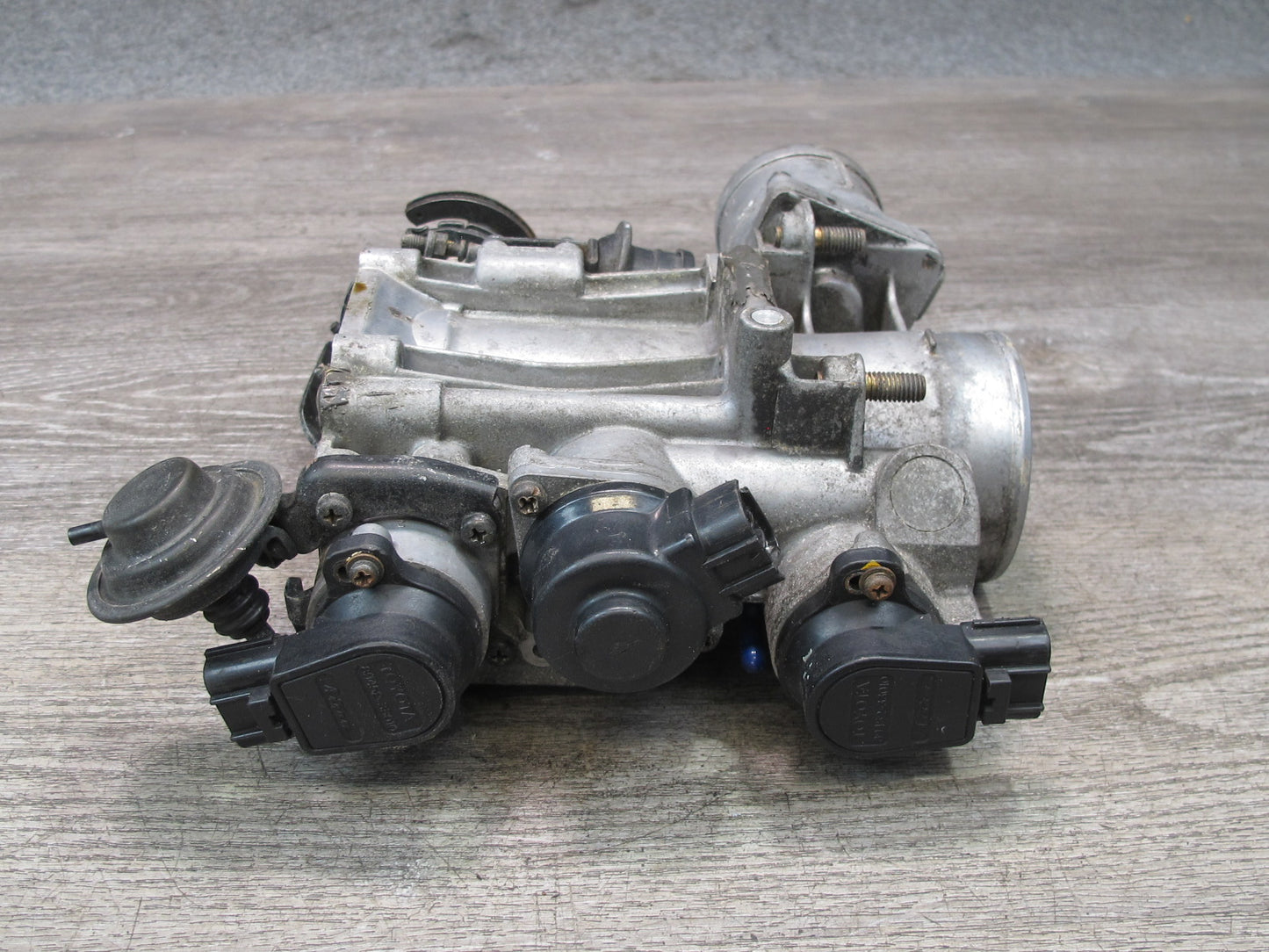 92-96 Lexus JZZ31L SC300 2JZGE Engine Throttle Body TRC w Sensor OEM