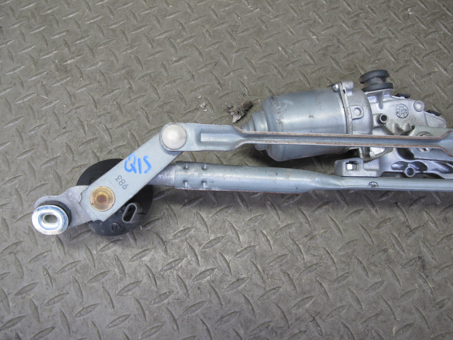 06-13 Lexus GSE20L IS350 IS250 Windshield Wiper Transmission Linkage w Motor OEM