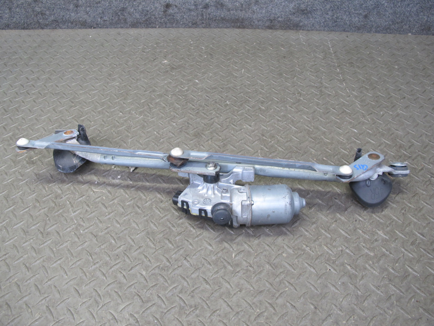 06-13 Lexus GSE20L IS350 IS250 Windshield Wiper Transmission Linkage w Motor OEM