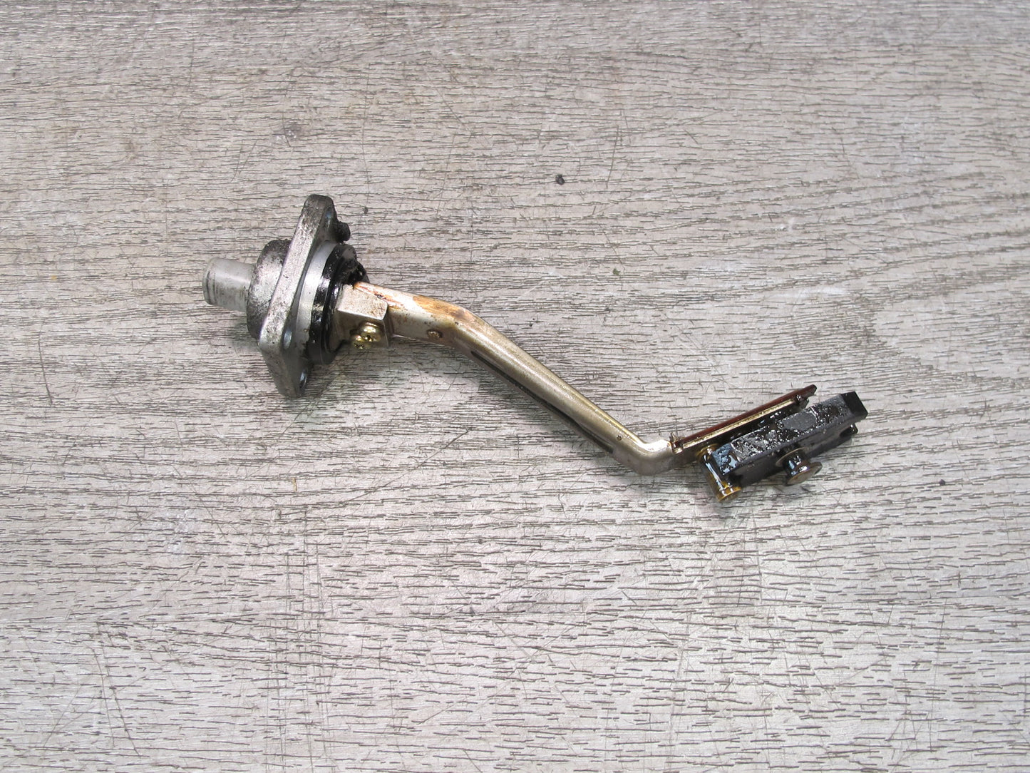 92-93 Lexus JZZ31L SC300 2JZGE Engine Oil Level Sensor OEM