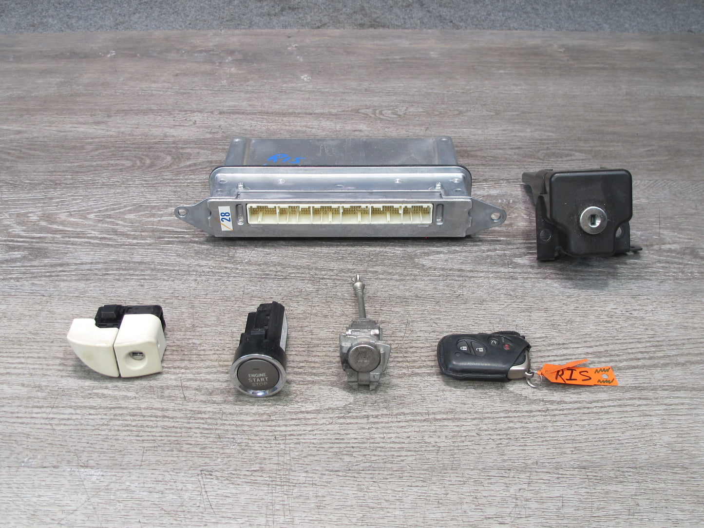 2010 Lexus IS250 Conv A/T ECM ECU Start Stop Glove Door Luggage Lock KEY Set OEM