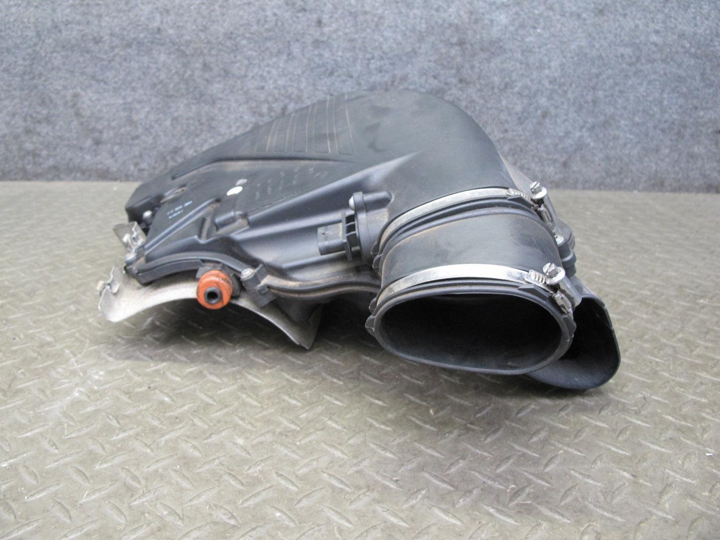 11-13 BMW F12 F10 550i N63 Left Air Intake Cleaner Filter Box w MAF Sensor OEM