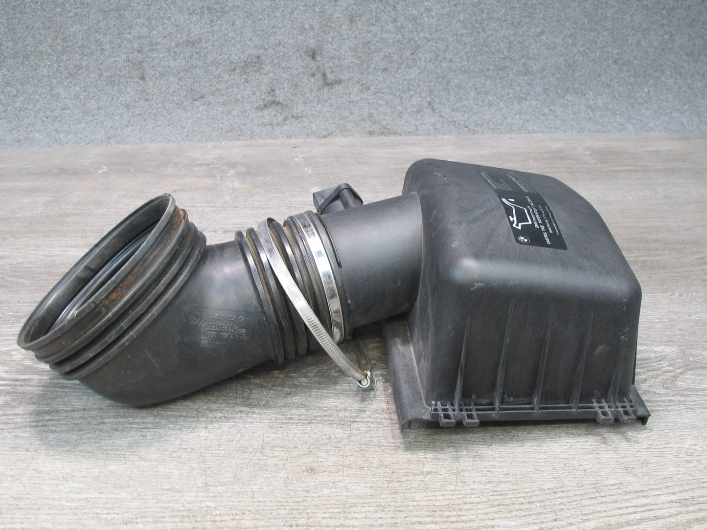 2001-2006 BMW E46 M3 S54 Engine Motor Air Duct Intake Box Housing W/ MAF Sensor