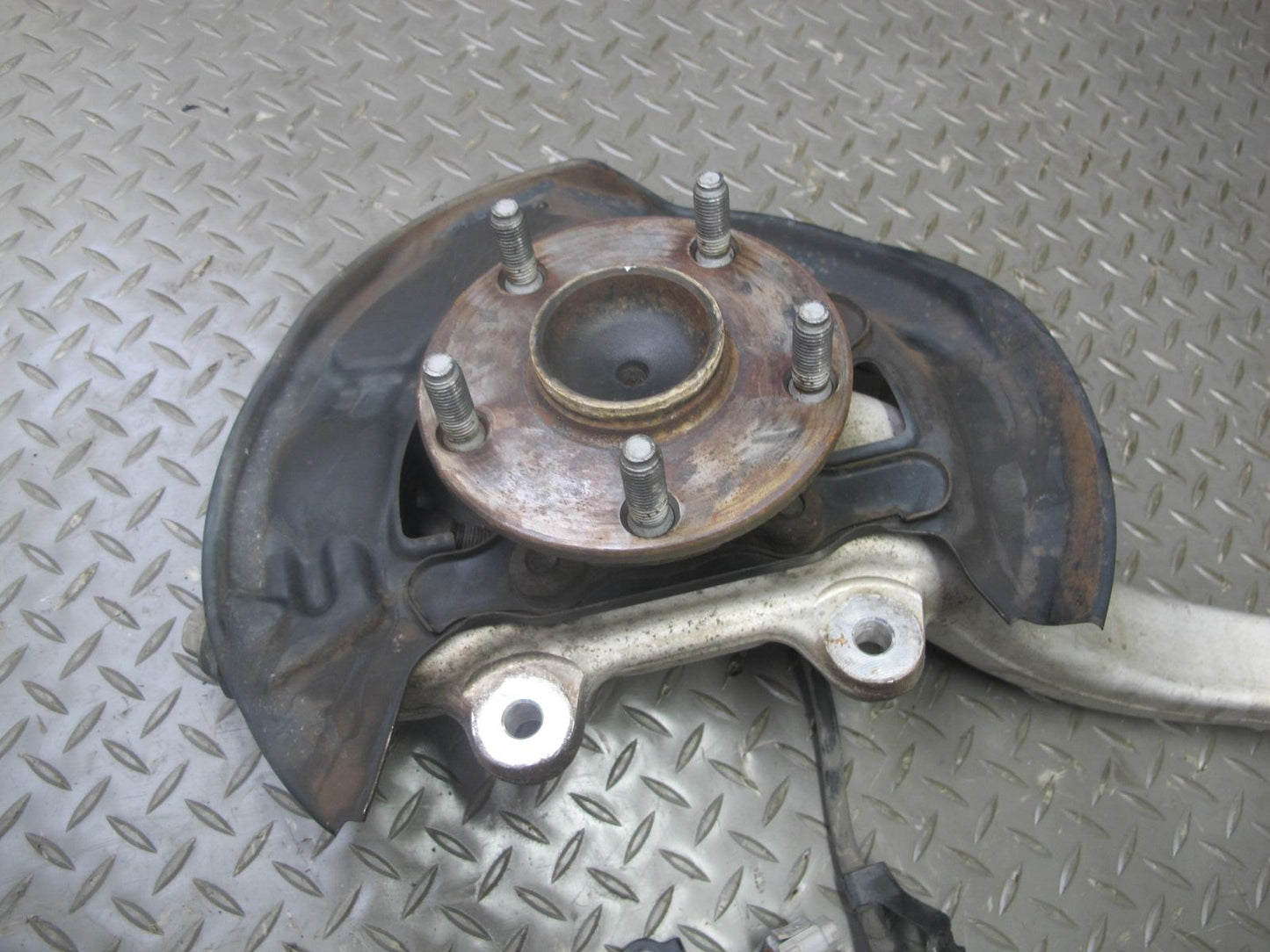 06-15 Lexus GSE20L IS250 RWD Front Left Spindle Knuckle Wheel Hub Bearing OEM