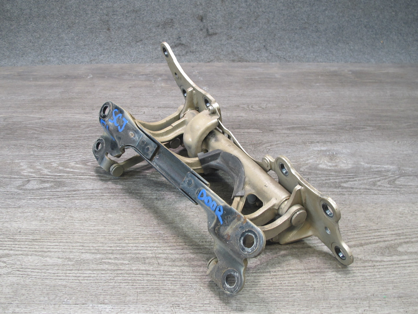 92-00 Lexus JZZ31L SC400 SC300 Left Driver Door Mount Hinge Beige OEM