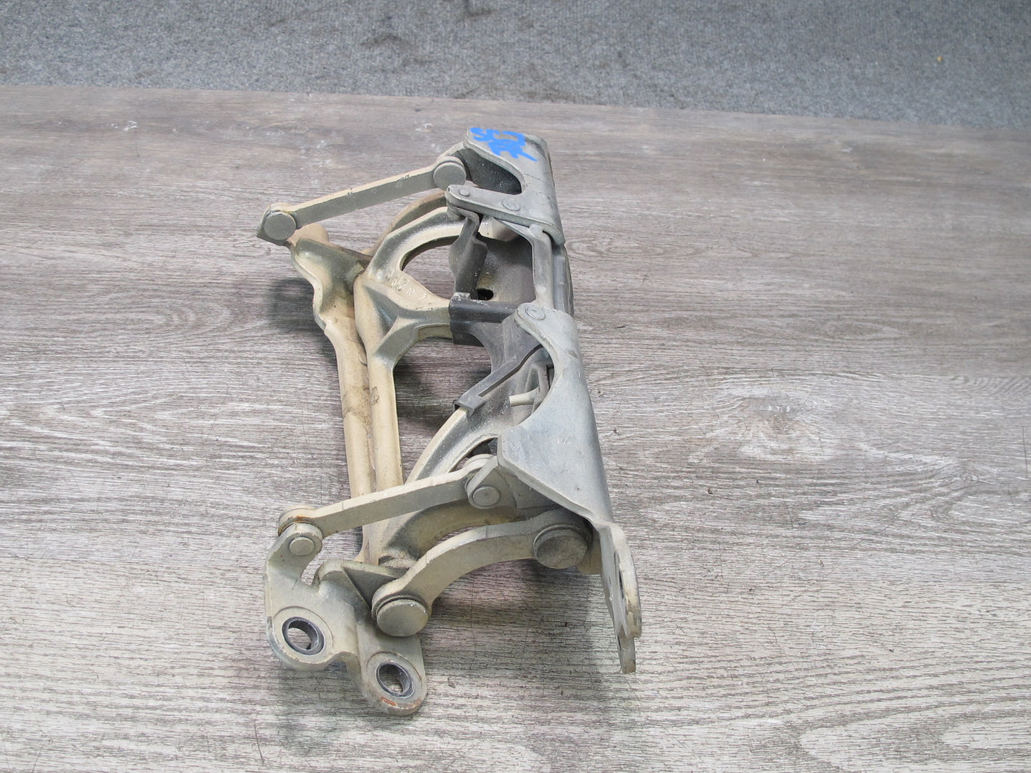 92-00 Lexus JZZ31L SC400 SC300 Right Passenger Door Mount Hinge Beige OEM