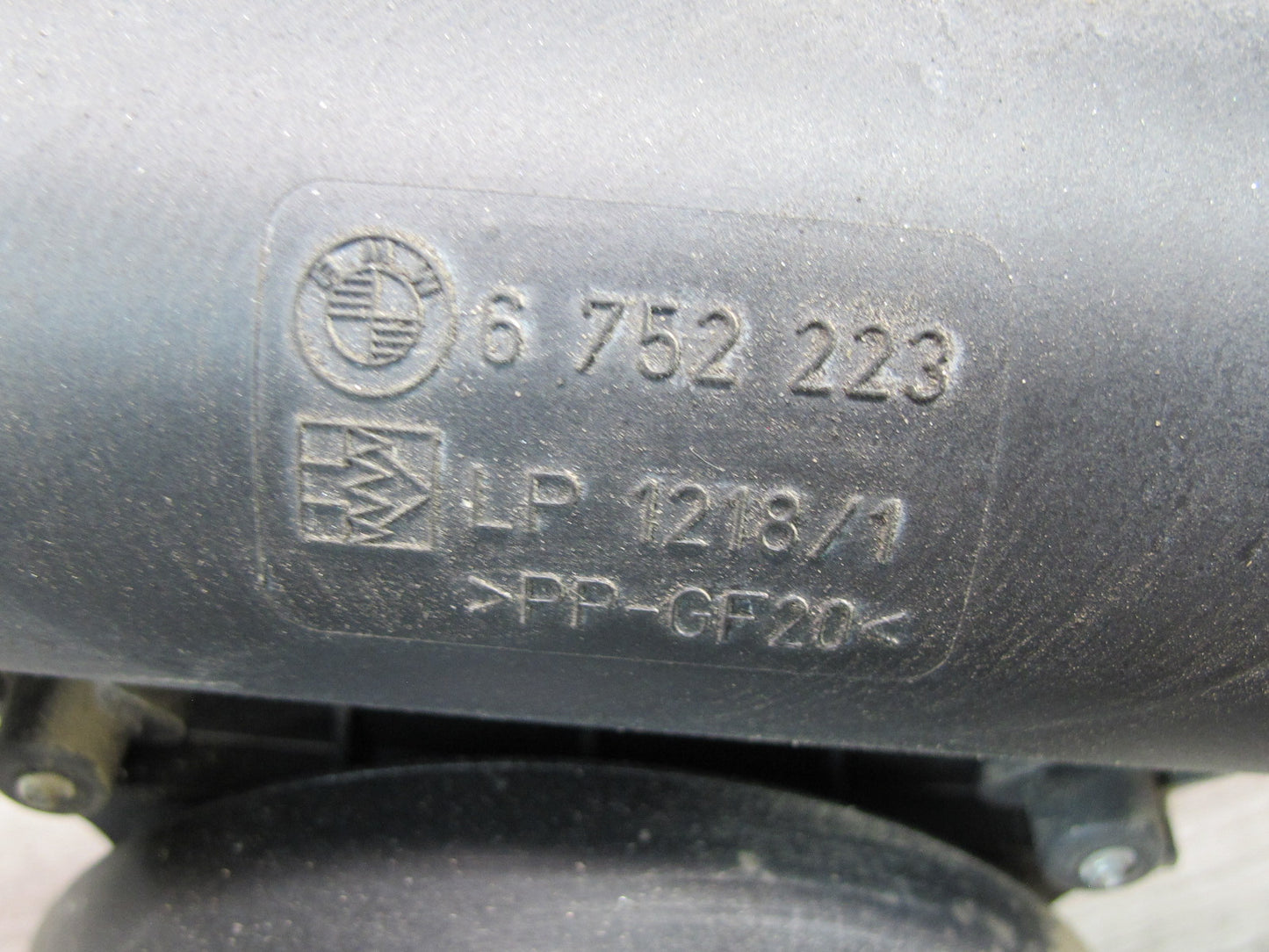 2001-2006 BMW E46 3-SERIES M54 S54 Fuel Evaporator Charcoal Vapor Canister