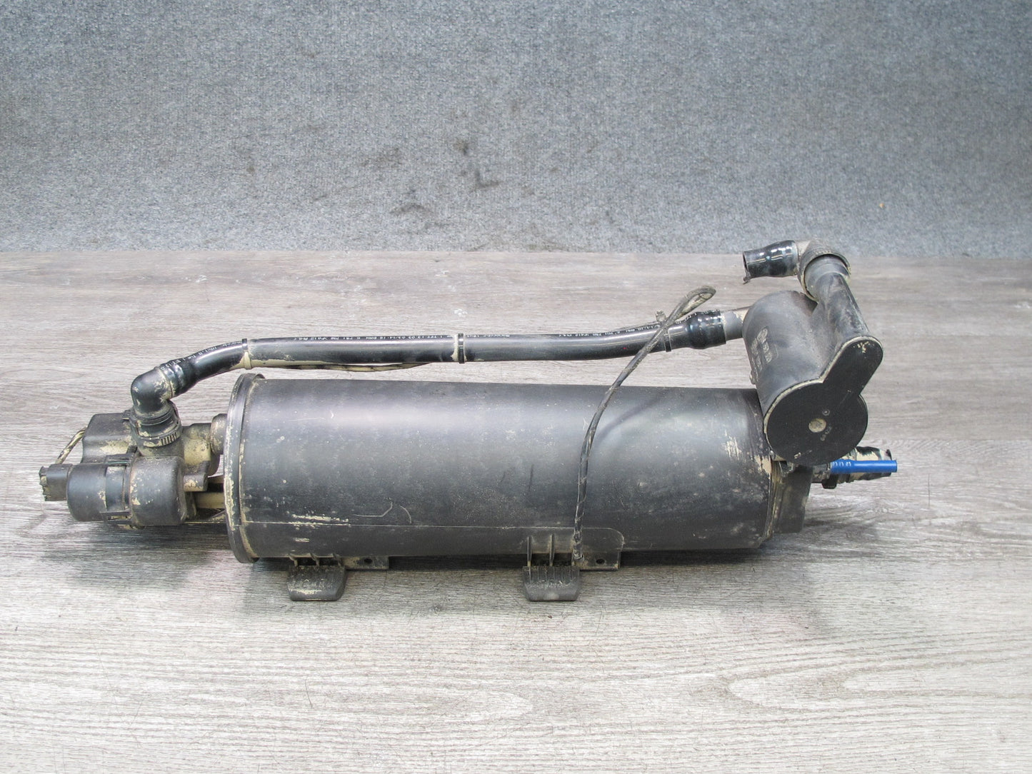 2001-2006 BMW E46 3-SERIES M54 S54 Fuel Evaporator Charcoal Vapor Canister