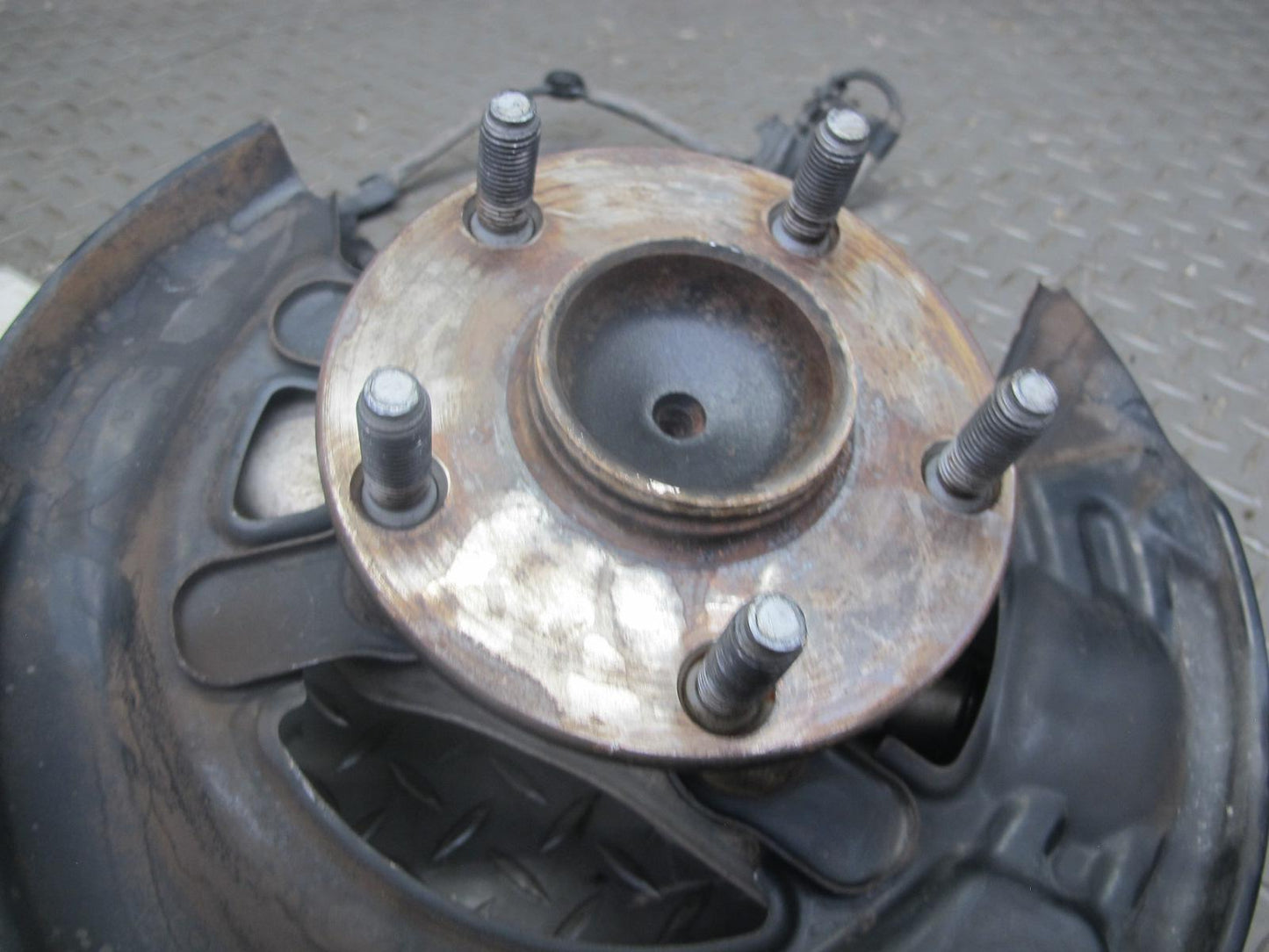 06-15 Lexus GSE20L IS250 RWD Front Left Spindle Knuckle Wheel Hub Bearing OEM