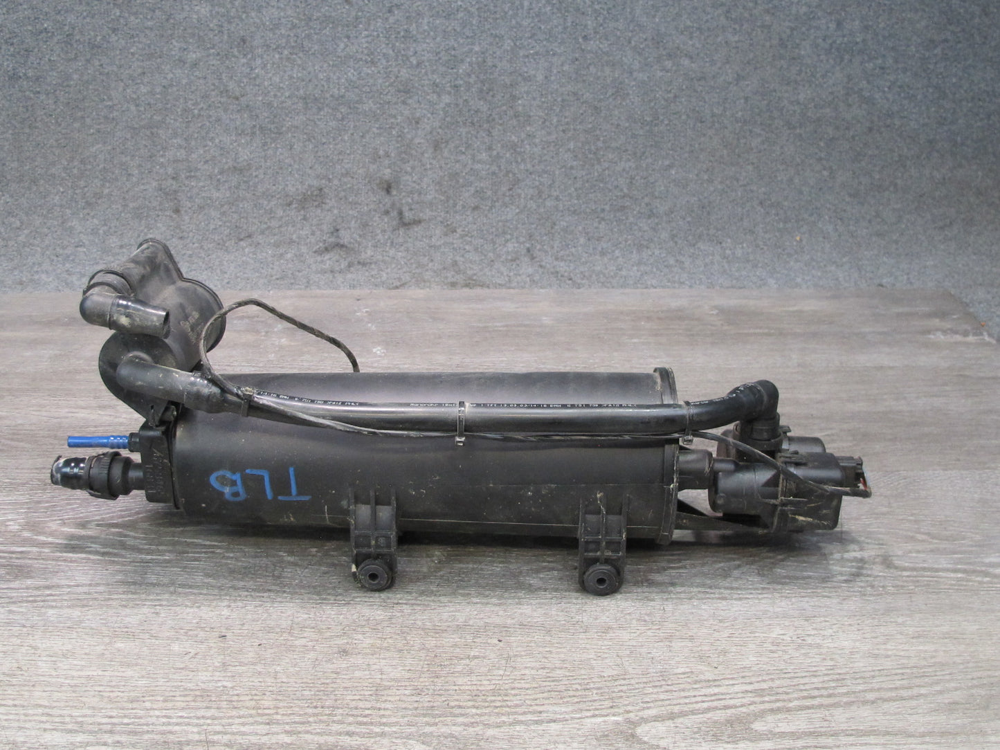 2001-2006 BMW E46 3-SERIES M54 S54 Fuel Evaporator Charcoal Vapor Canister