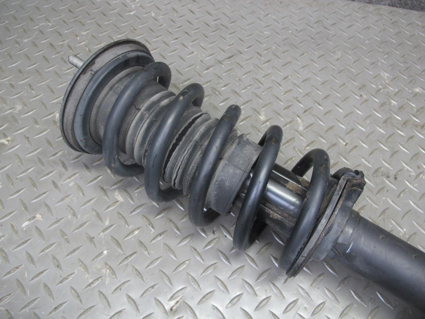 10-15 Lexus GSE20L IS250 Convertible Set of 2 Front Left & Right Shock Strut OEM