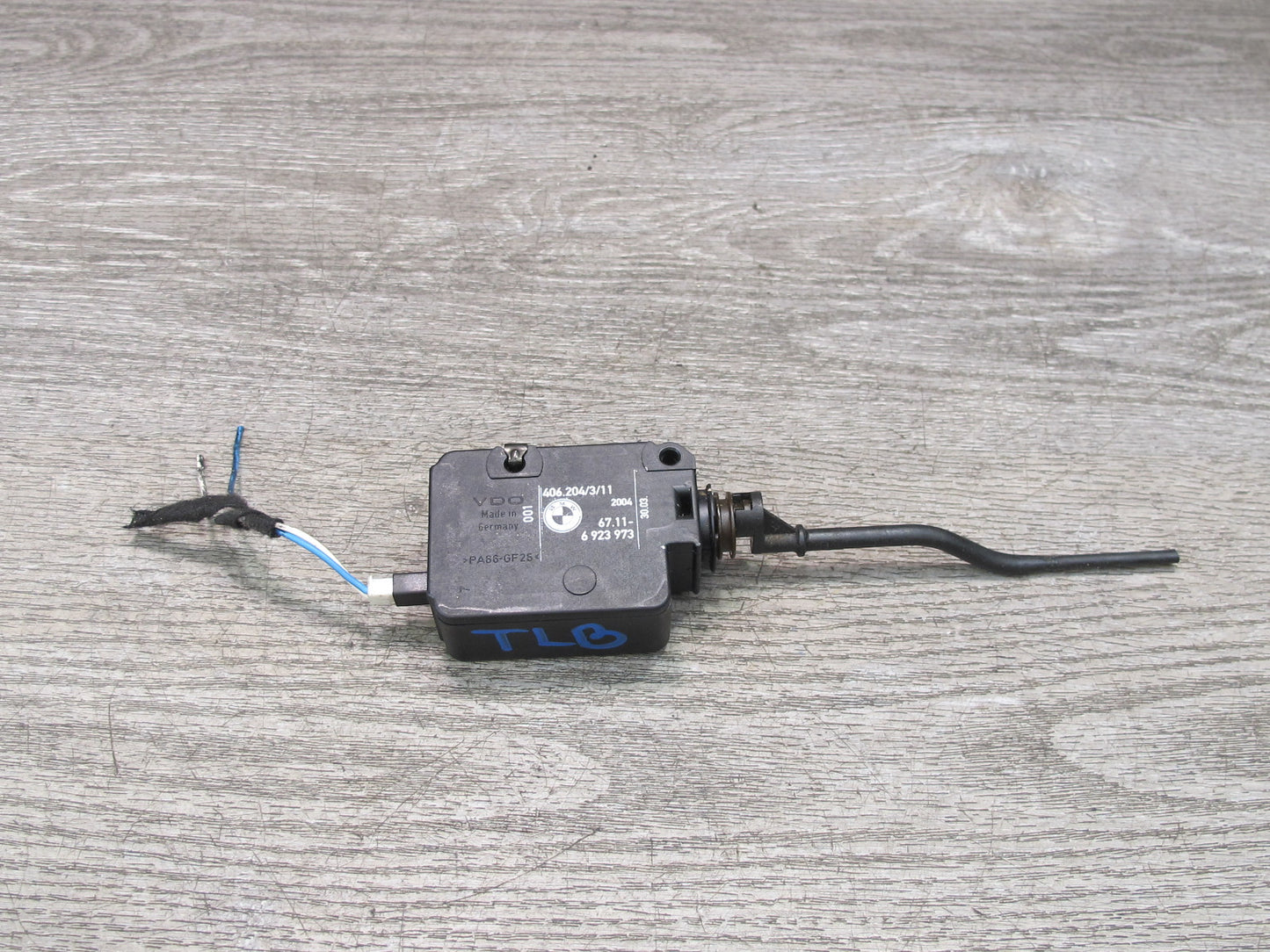 2001-2006 BMW E46 M3 3-SERIES Fuel Door Filler Cap Actuator Release Motor