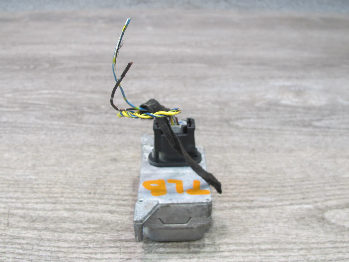 2004-2006 BMW E46 M3 3-SERIES YAW Acceleration Turn Rate Speed Sensor Module