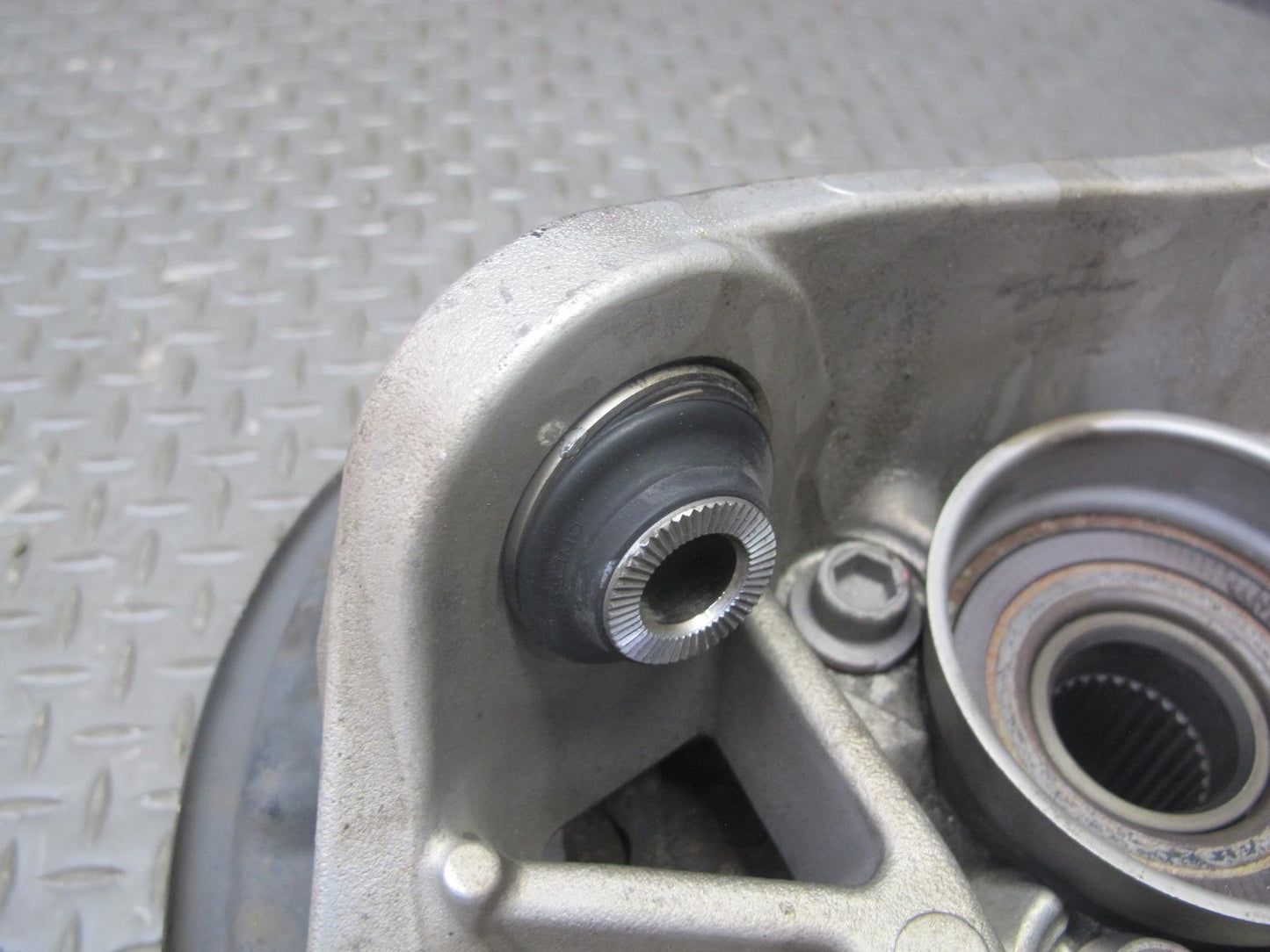 06-14 Lexus IS250 RWD Rear Left Spindle Knuckle Wheel Hub Bearing OEM