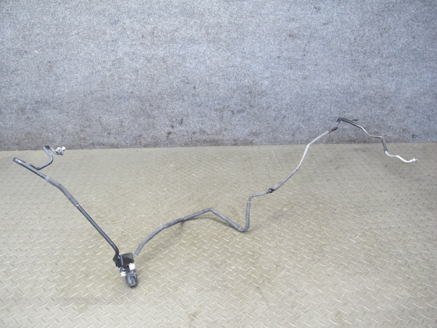 06-13 Lexus IS350 IS250 RWD A/T AC Air Conditioning Condenser Hose Line Set OEM