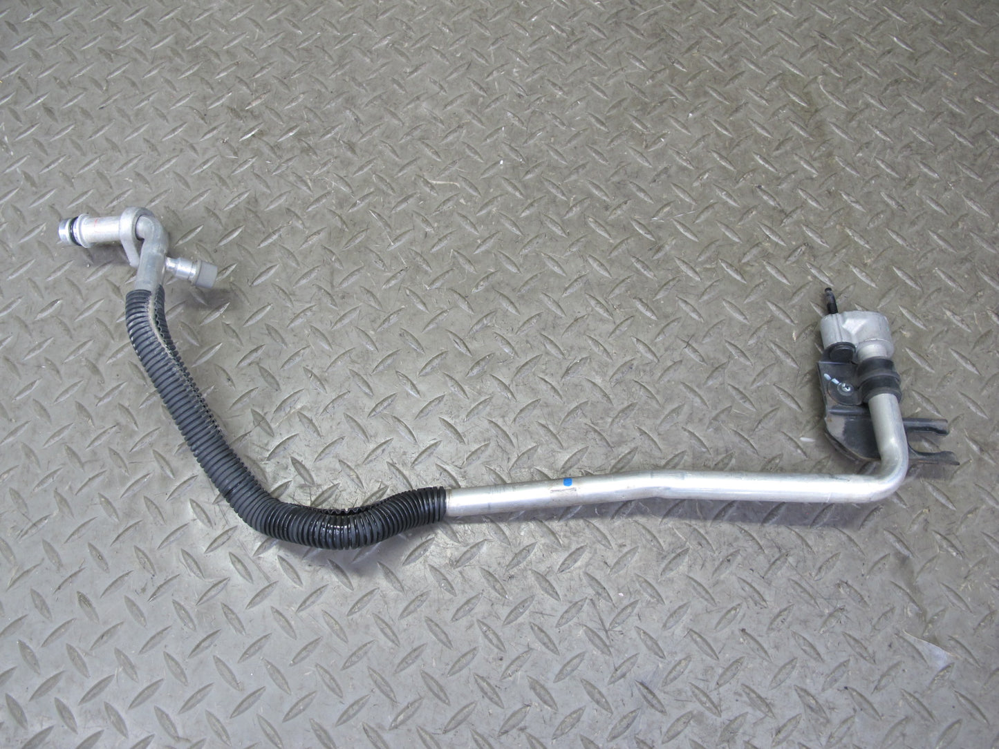 06-13 Lexus IS350 IS250 RWD A/T AC Air Conditioning Condenser Hose Line Set OEM