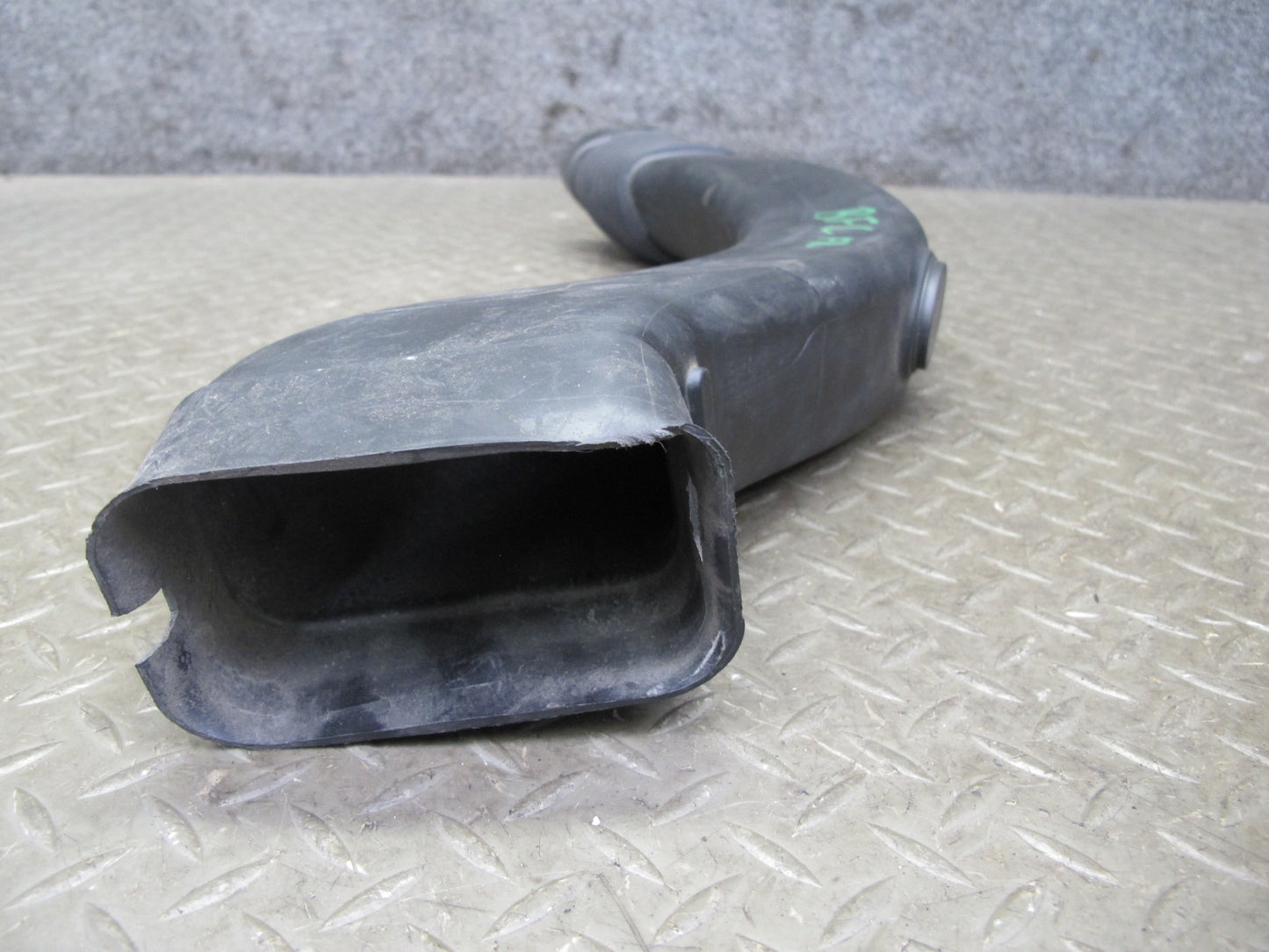 11-13 BMW F12 F13 F10 550i N63 Set of 2 Left & Right Air Intake Duct Pipe OEM