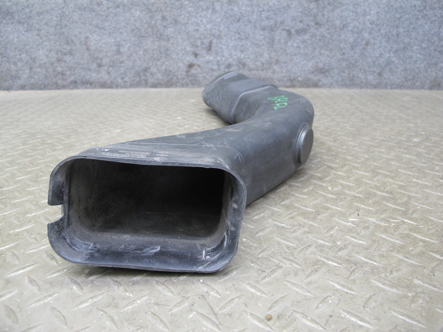11-13 BMW F12 F13 F10 550i N63 Set of 2 Left & Right Air Intake Duct Pipe OEM