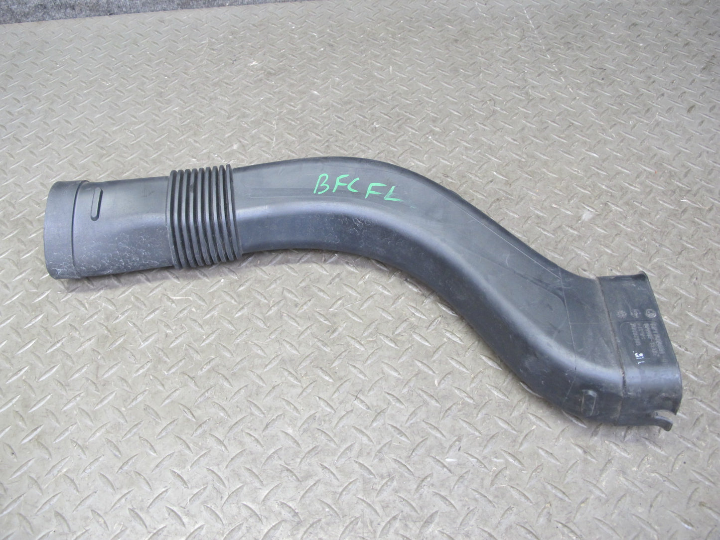 11-13 BMW F12 F13 F10 550i N63 Set of 2 Left & Right Air Intake Duct Pipe OEM