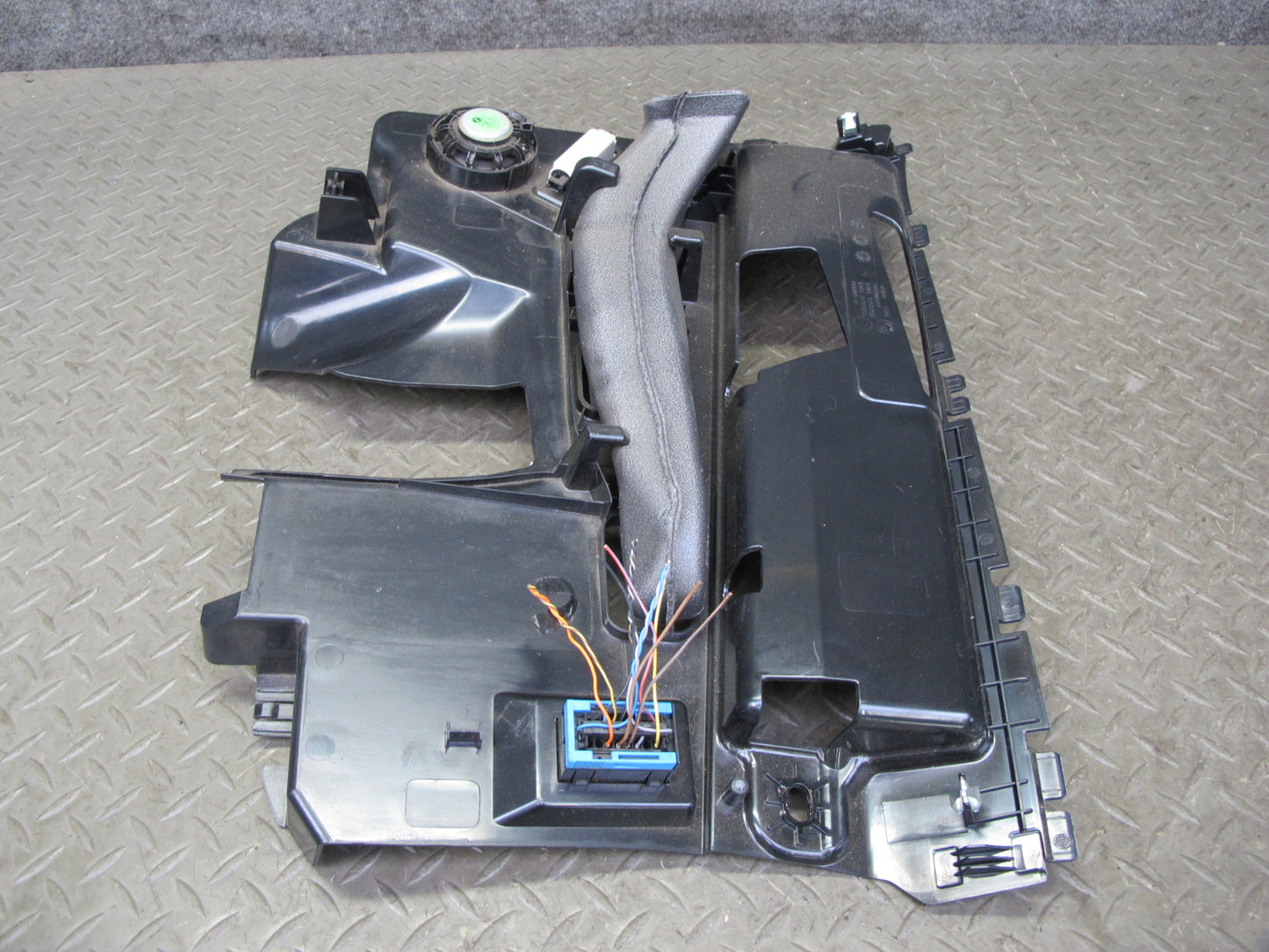 11-16 BMW F10 5-SERIES 550i Front Left Under Dash Knee Trim Panel w Speaker OEM