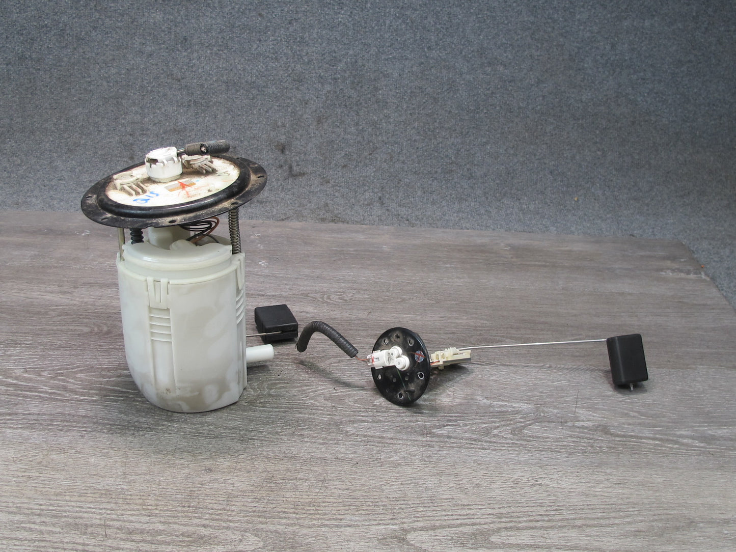 06-15 Lexus IS350 IS250 Fuel Pump Level Sensor Sending Unit Set OEM