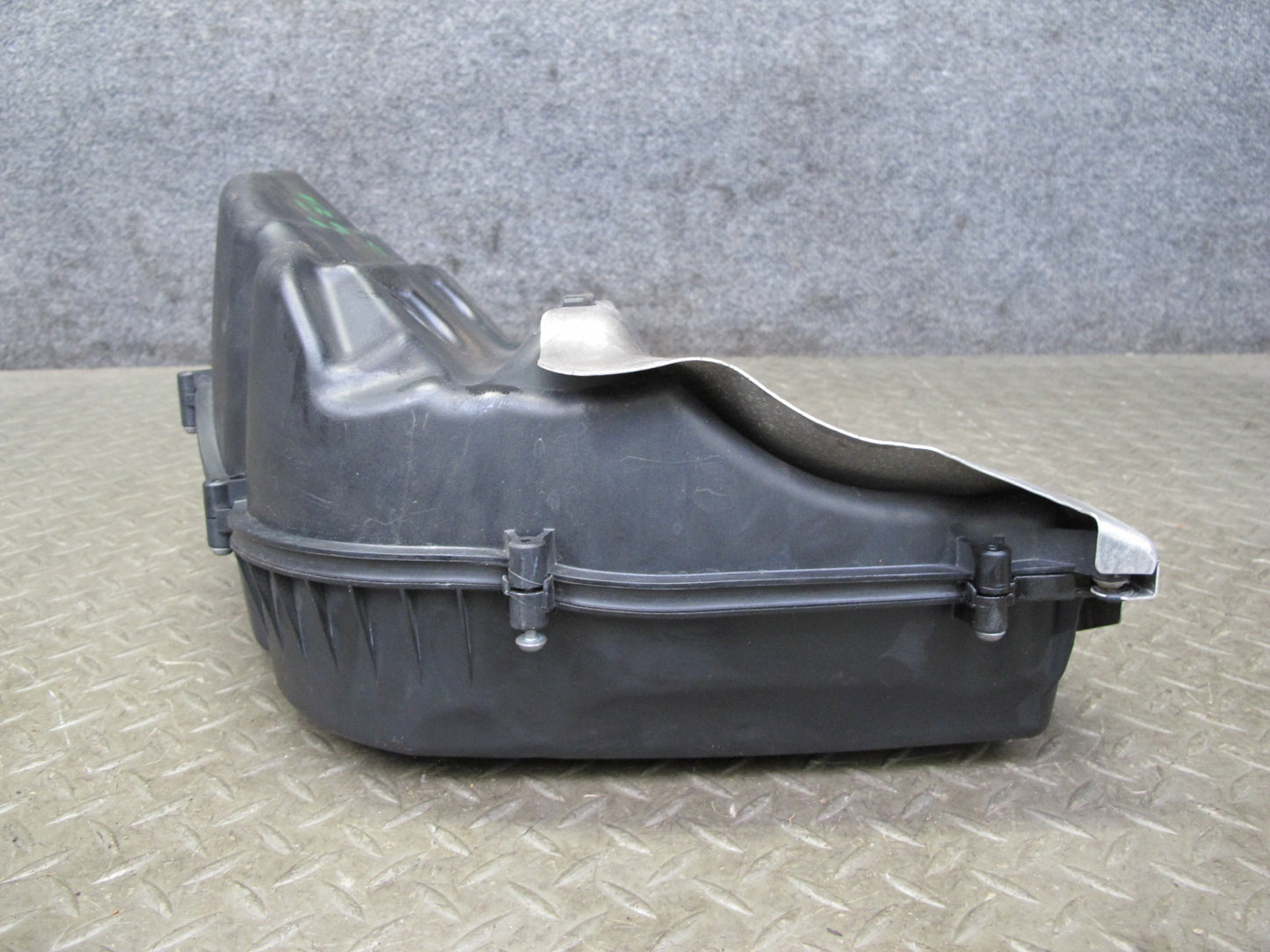 11-13 BMW F12 F10 550i N63 Right Air Intake Cleaner Filter Box w MAF Sensor OEM