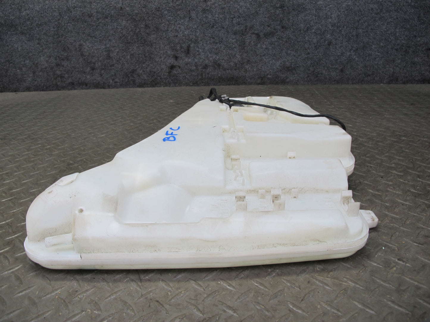 11-16 BMW F12 F13 F10 550i Windshield Washer Fluid Reservoir w Pump & Neck OEM