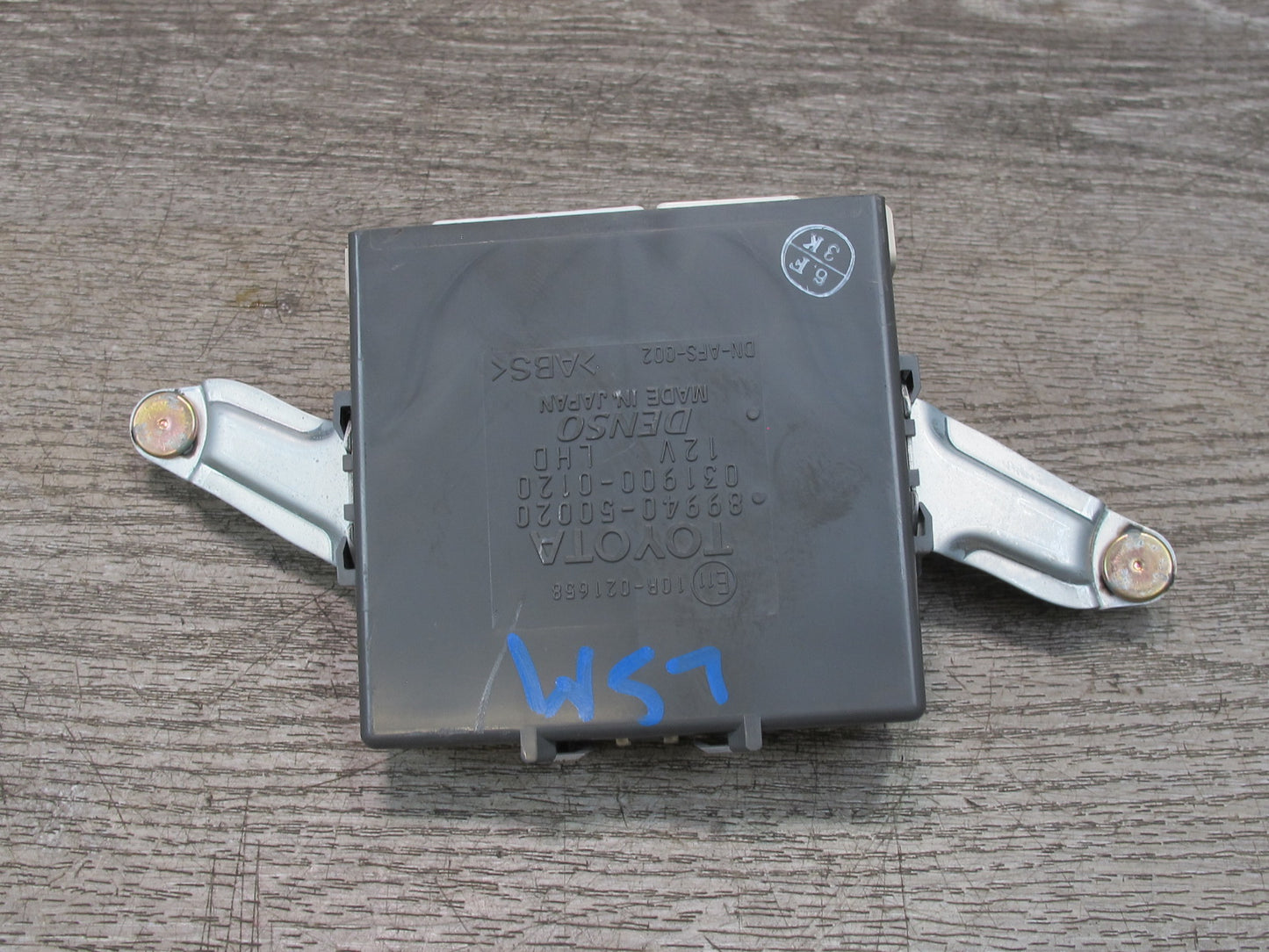 04-06 Lexus UCF30L LS430 Headlight Lamp Leveling Control Module 89940-50020 OEM