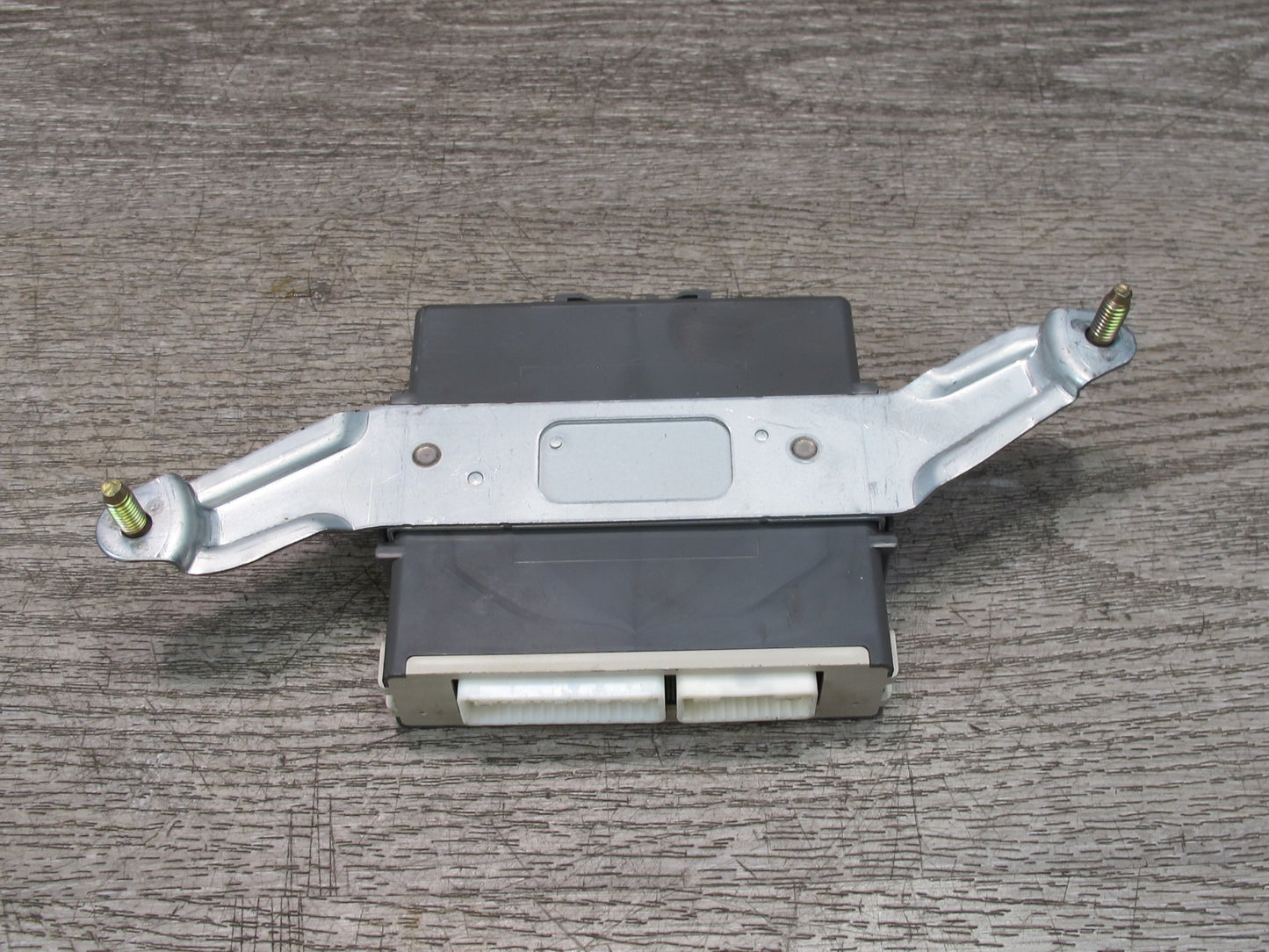 04-06 Lexus UCF30L LS430 Headlight Lamp Leveling Control Module 89940-50020 OEM