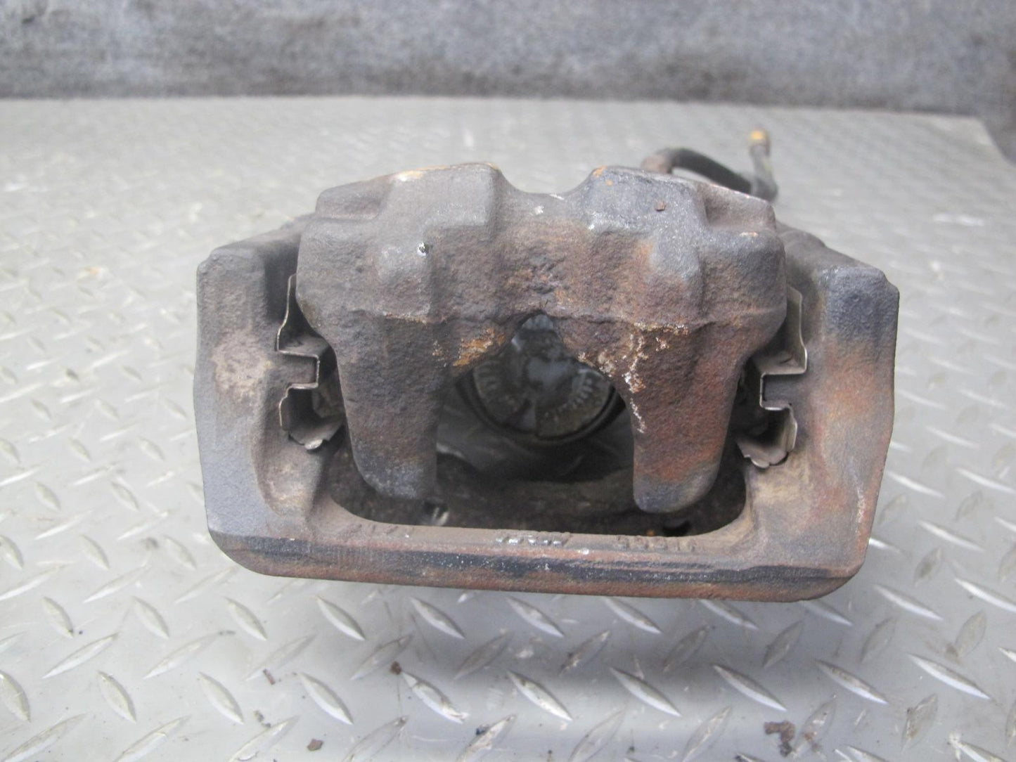 11-16 BMW F12 F13 F10 550i Set of 2 Rear Left & Right Brake Caliper w Pads OEM