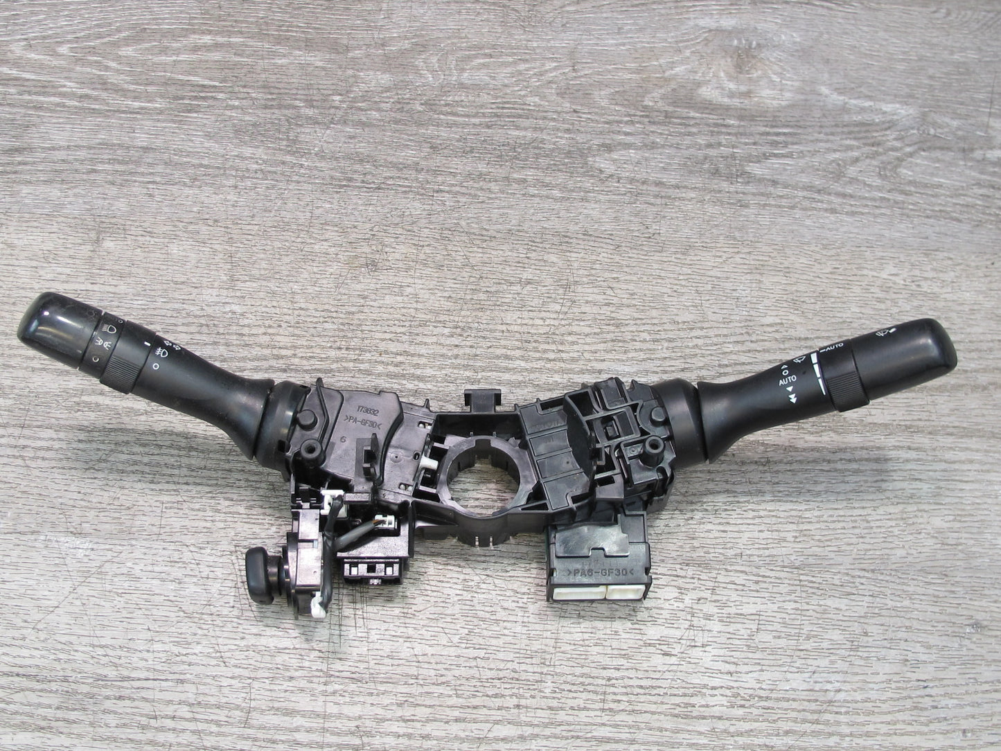 10-11 Lexus IS350 IS250 Convertible Steering Column Turn Signal Wiper Switch OEM