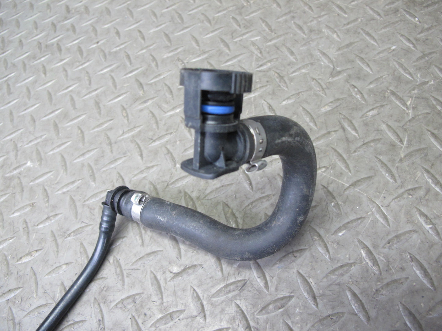 11-16 BMW F12 F13 F10 550i Brake Master Cylinder Booster Fluid Reservoir OEM