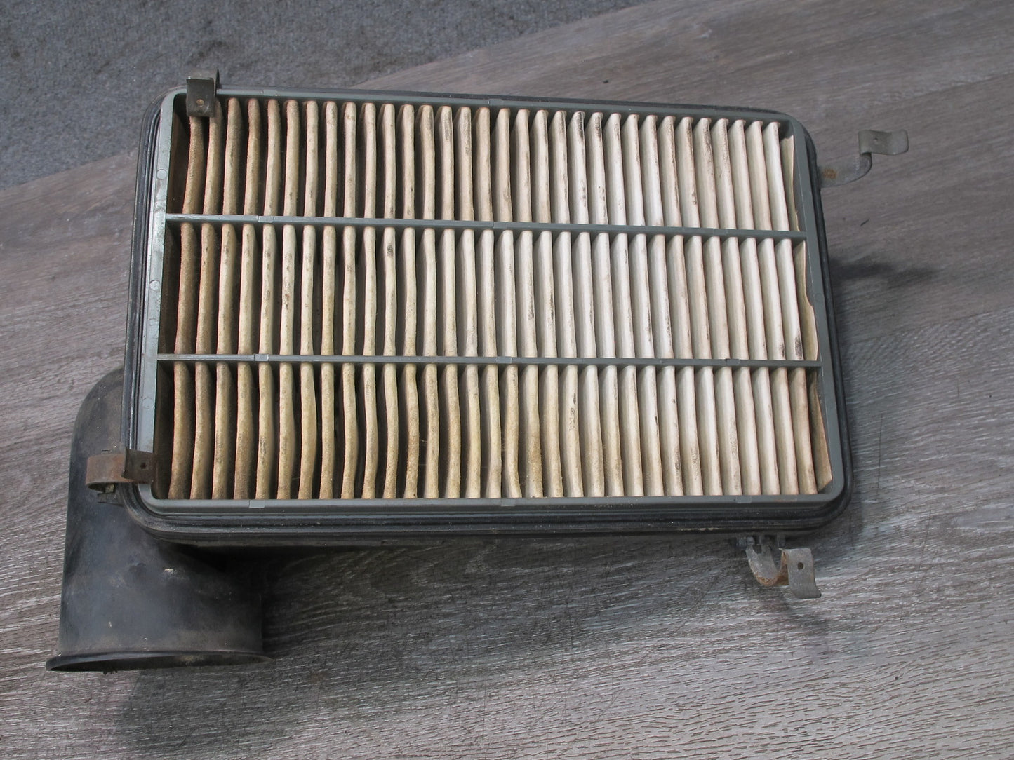 99-01 Isuzu Vehicross 3.5L Engine Air Intake Cleaner Filter Box 8971606030 OEM