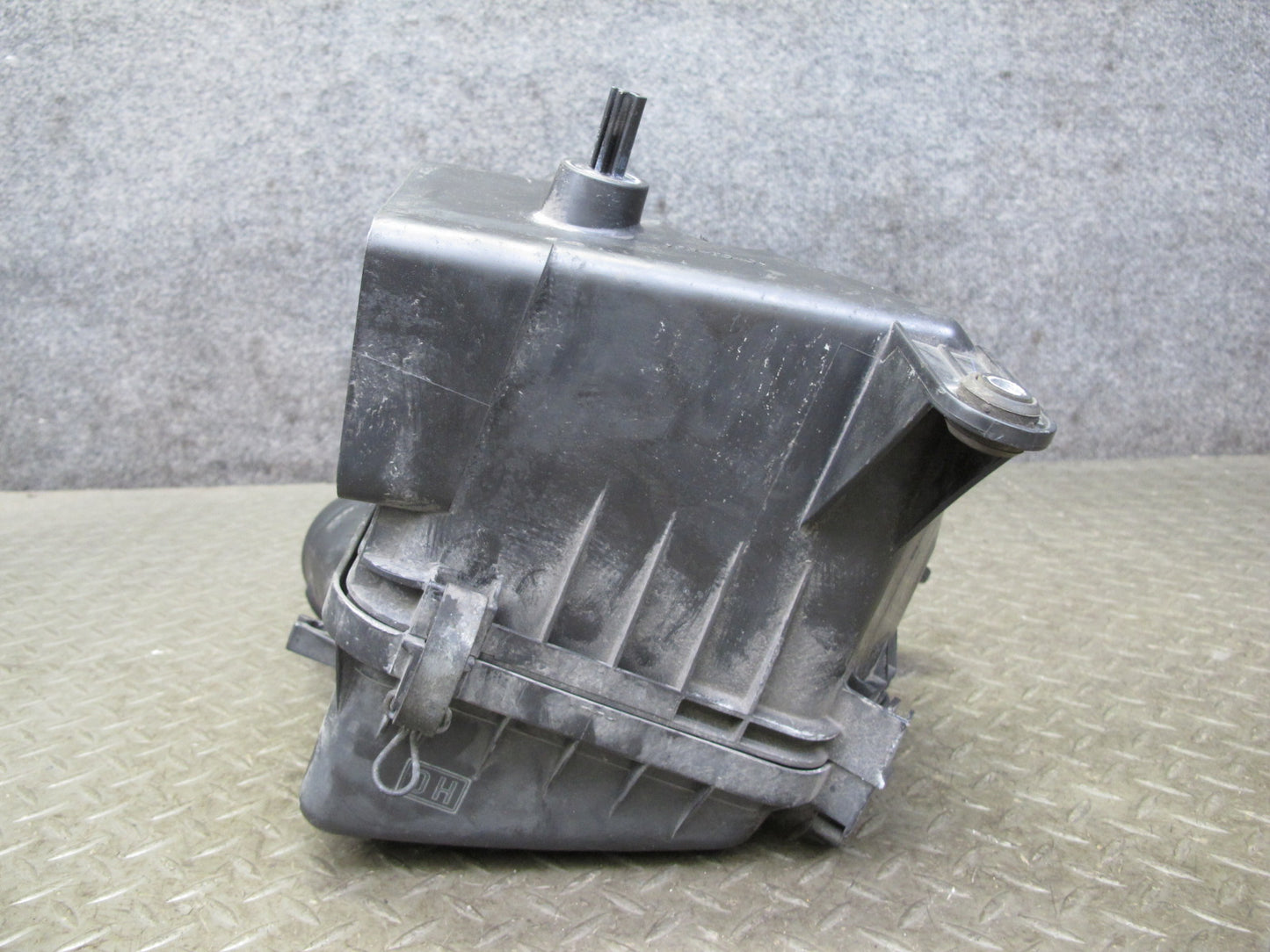 06-15 Lexus GSE20L IS250 2.5L Air Intake Cleaner Filter Box 014140-0980 OEM