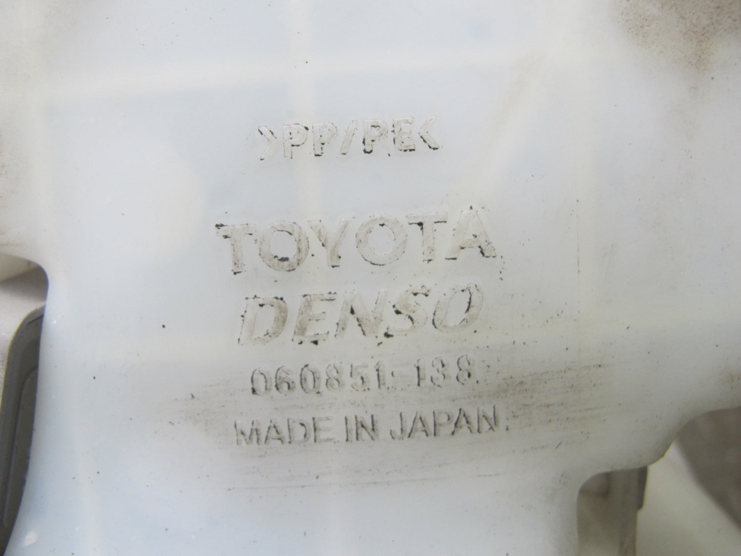 06-15 Lexus GSE20L IS350 IS250 Windshield Washer Fluid Reservoir Tank w Pump OEM