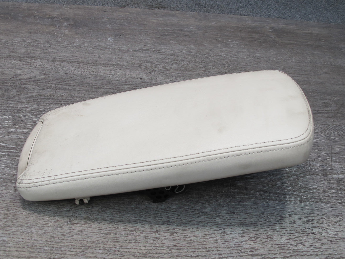 2010 Lexus GSE20L IS350 IS250 Front Center Console Armrest Leather Alabaster OEM