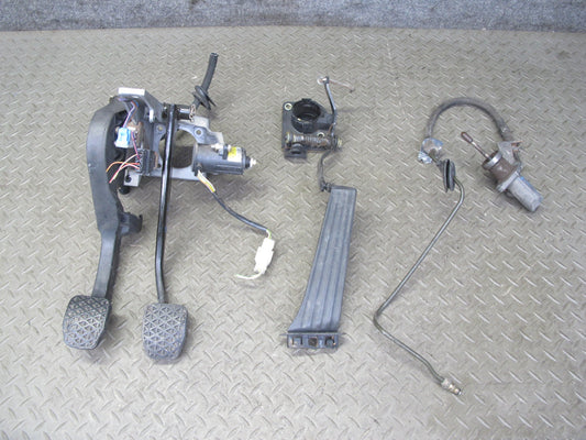 01-02 BMW E36/7 Z3 M54 M/T Gas Brake Clutch Pedal w Sensor & Clutch Cylinder OEM