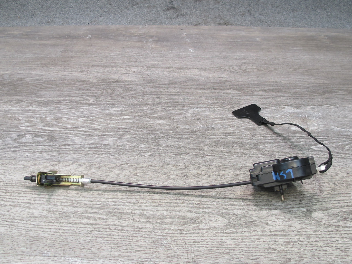 01-06 Lexus LS430 UCF30L Gas Tank Fuel Door Lid Lock Release Actuator OEM