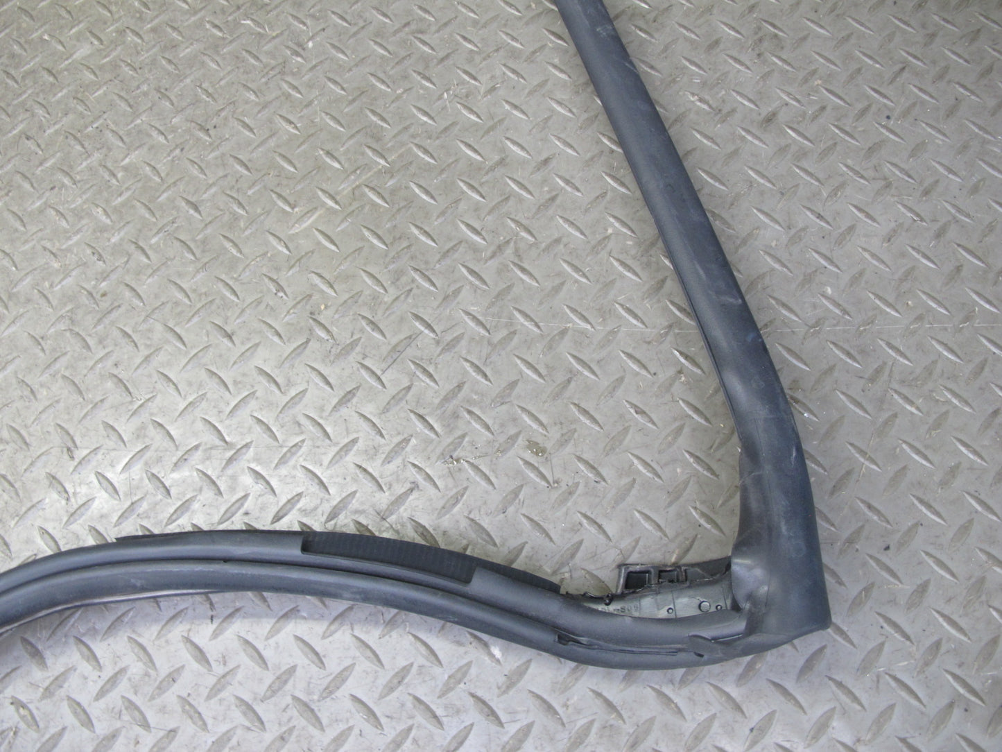 10-15 Lexus IS350 IS250 Convert Front Windshield Weatherstrip Rubber Seal OEM