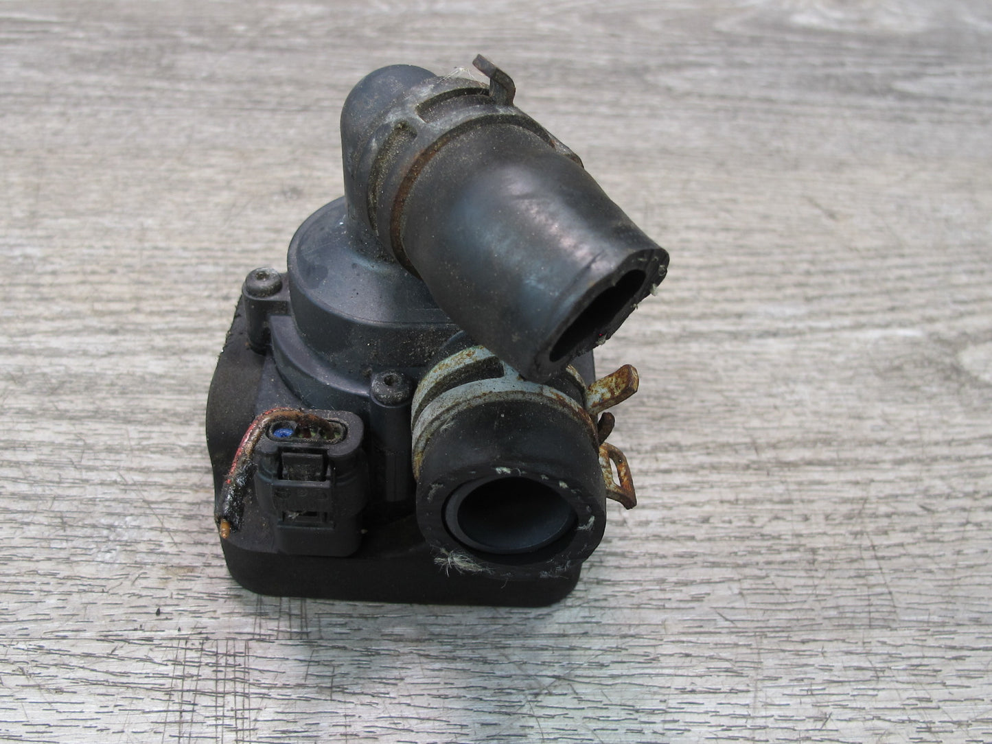 11-16 BMW F02 F06 F12 F13 F10 550i N63 Auxiliary Electric Coolant Water Pump OEM