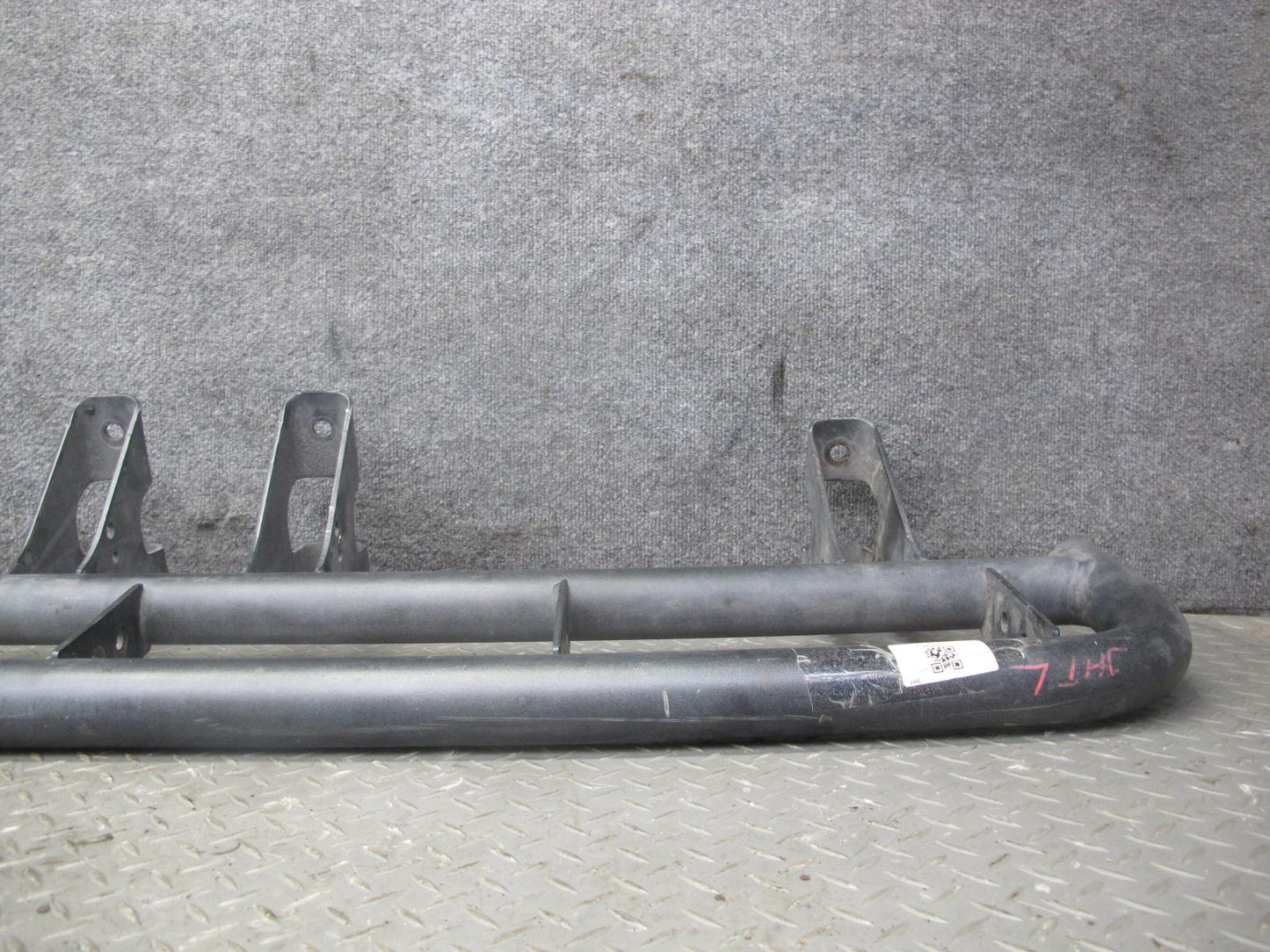 2003-2009 Hummer H2 Front Left Side Running Board Rocker Guard Shield